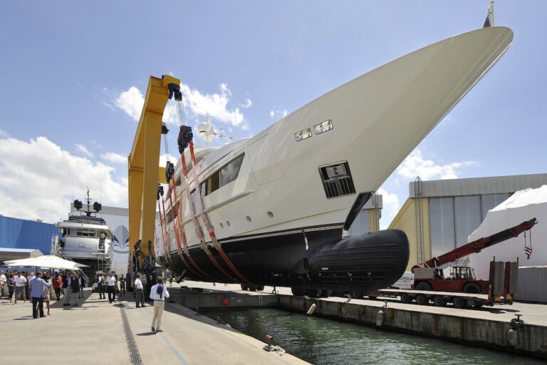 The 46m Yacht SCORPION
