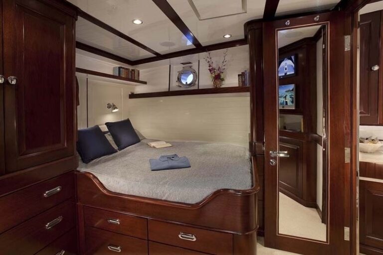 Cabin Aboard Yacht SYCARA IV