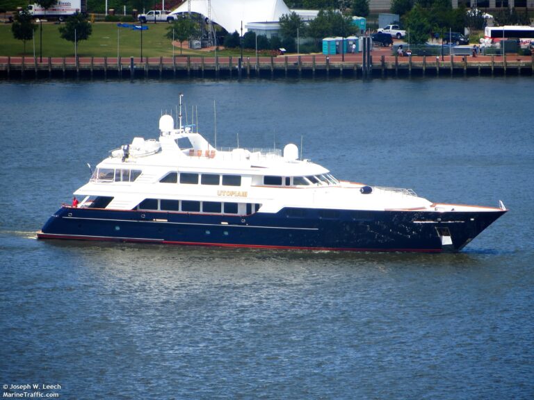The 46m Yacht UTOPIA III
