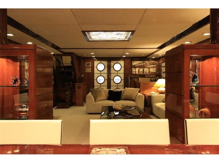 The 46m Yacht WHITE KNIGHT