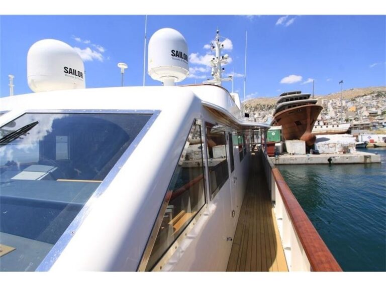 The 46m Yacht WHITE KNIGHT