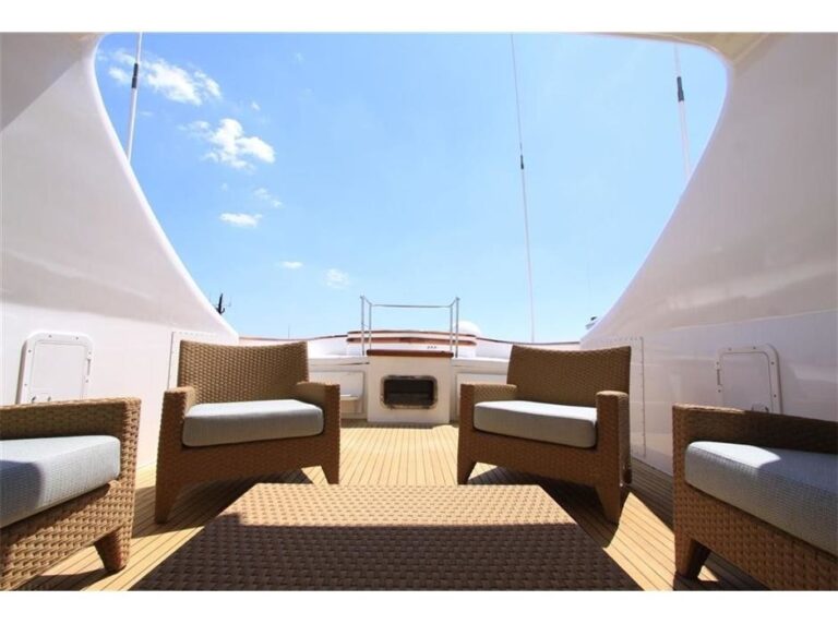 The 46m Yacht WHITE KNIGHT