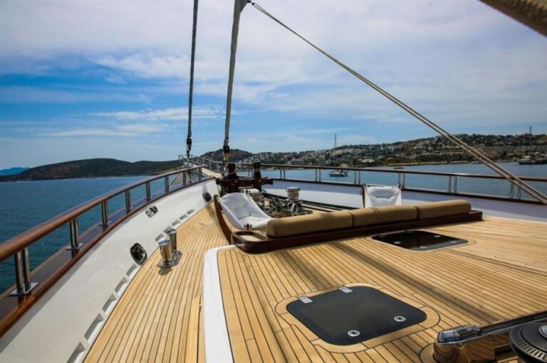 The 46m Yacht ZANZIBA