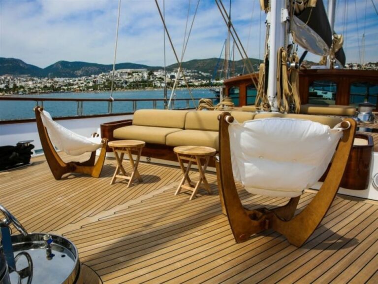 The 46m Yacht ZANZIBA
