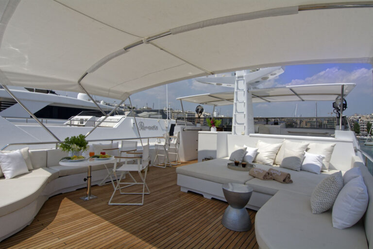 Upper deck