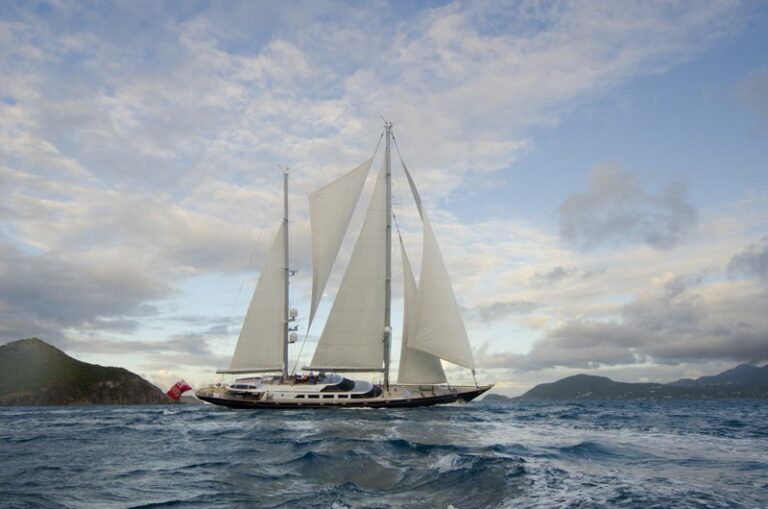 The 47m Yacht ANDROMEDA LA DEA