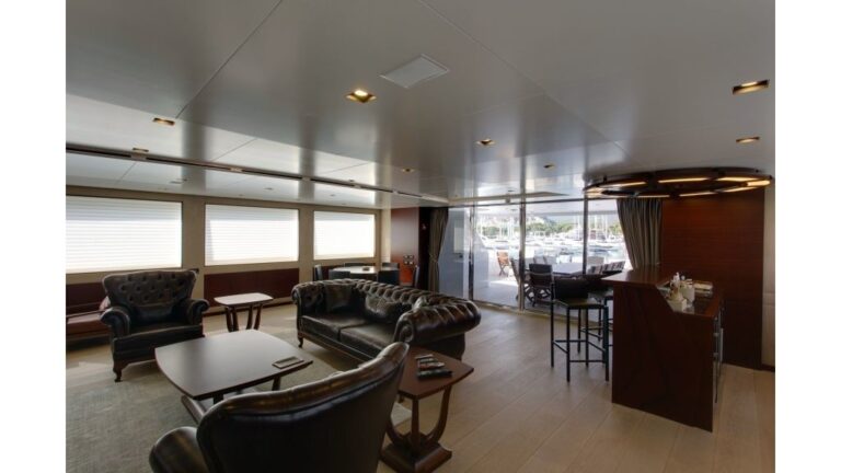 The 47m Yacht BEBE