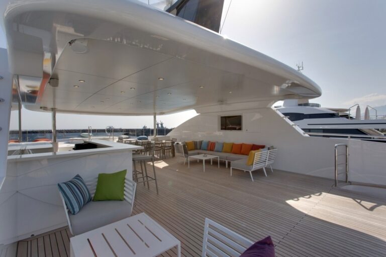 The 47m Yacht BEBE