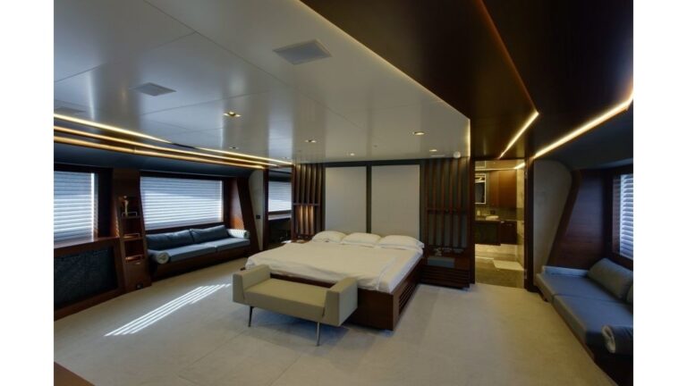 The 47m Yacht BEBE