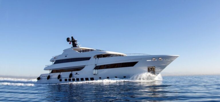 The 47m Yacht BEBE