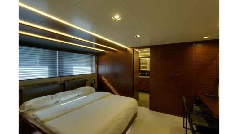 The 47m Yacht BEBE