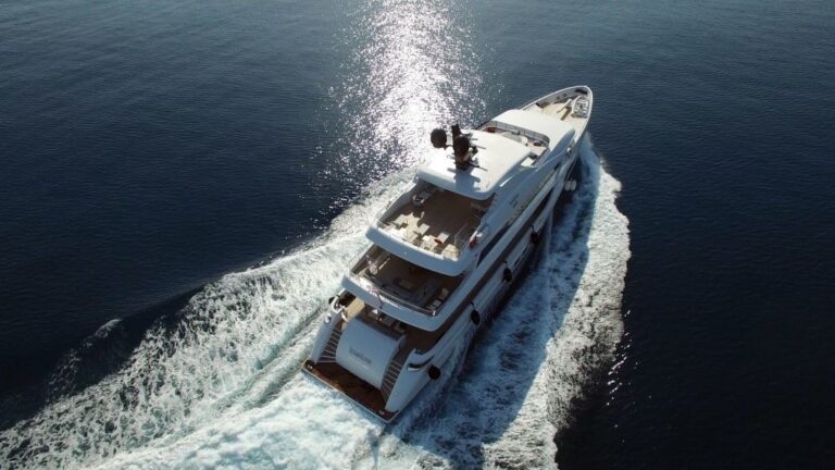 The 47m Yacht BEBE