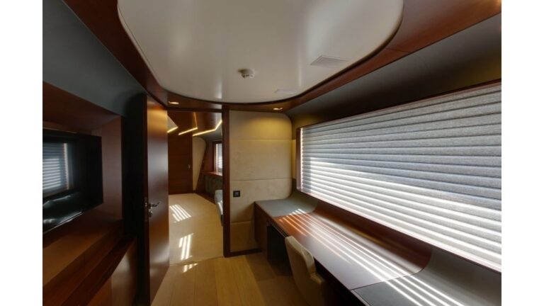 The 47m Yacht BEBE