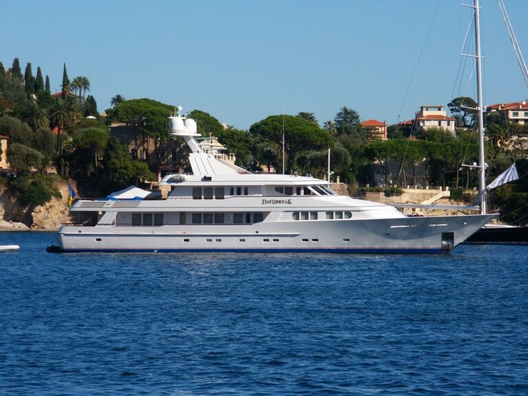 De Voogt Naval Architects