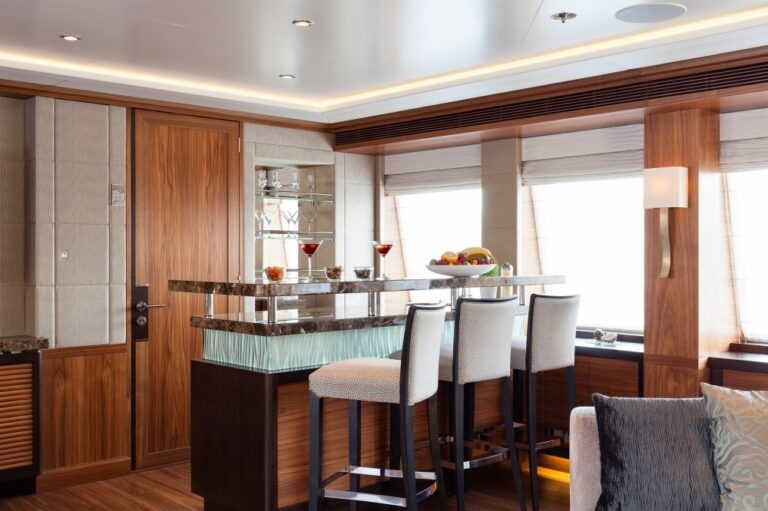 The 47m Yacht ELENA