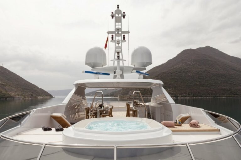 The 47m Yacht ELENA