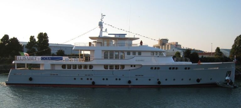 The 47m Yacht ELISABET