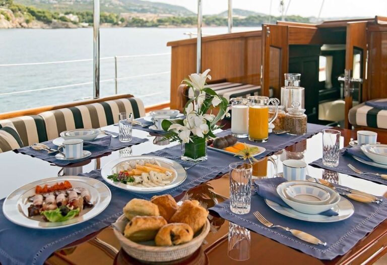 Breakfast Set On Yacht GWEILO
