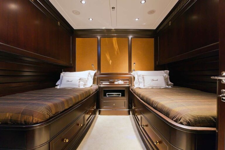 Profile: Yacht GWEILO's Twin Bed Cabin Photograph