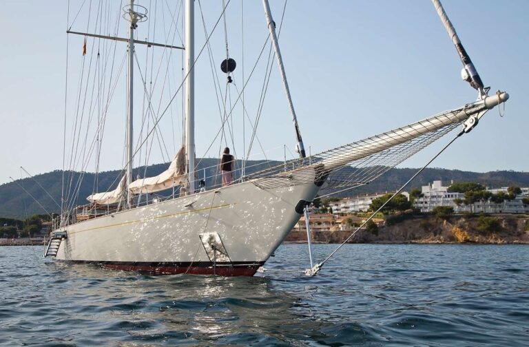 Anchorage On Board Yacht GWEILO