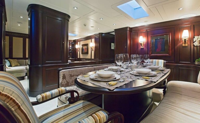 Furniture Set: Yacht GWEILO's Eating/dining Zone Photograph