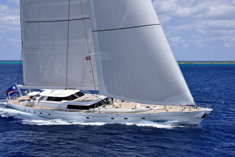 The 47m Yacht HYPERION