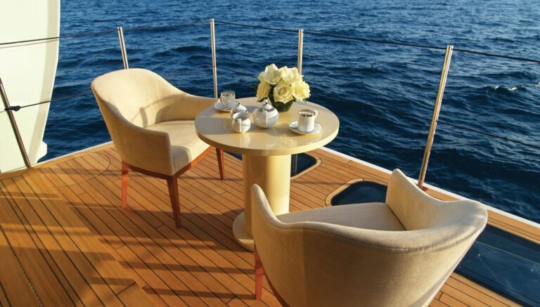 The 47m Yacht LADY DEE