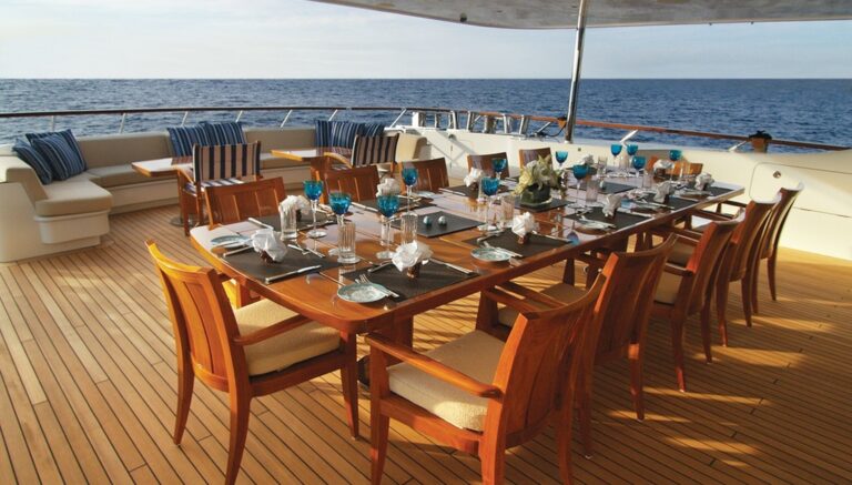 The 47m Yacht LADY DEE