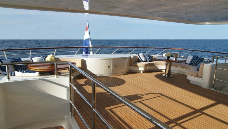 The 47m Yacht LADY DEE