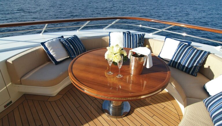 The 47m Yacht LADY DEE