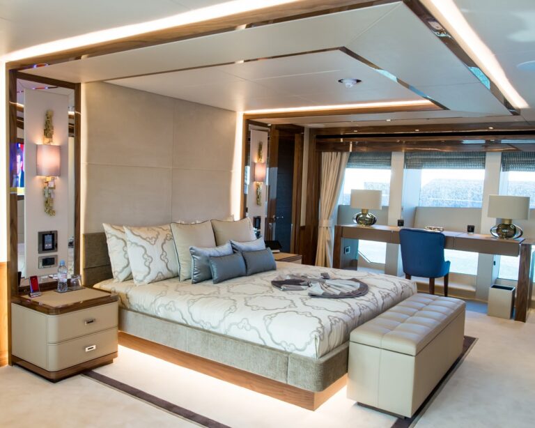 The 47m Yacht PRINCESS AVK
