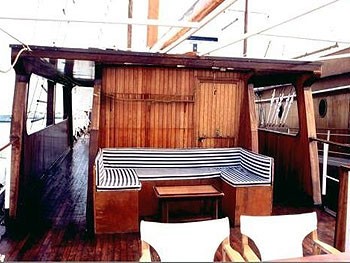 External Sitting Aboard Yacht SEA CROWN