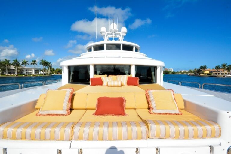 The 47m Yacht STARSHIP