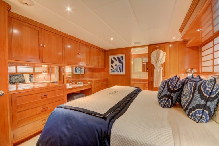 The 47m Yacht THEMIS
