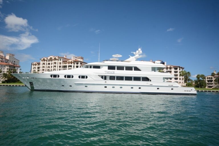 The 47m Yacht THEMIS