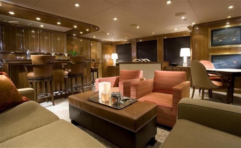 The 47m Yacht WILDFLOUR