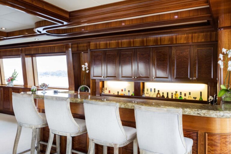 bar