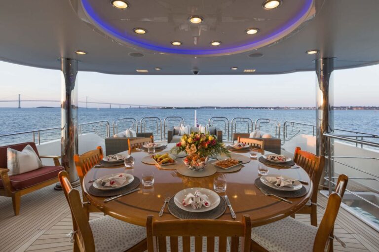 Alfresco dining