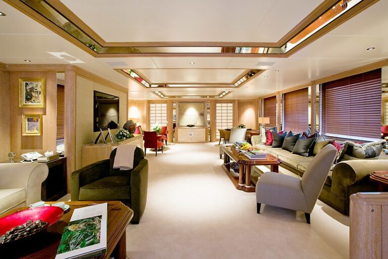 Profile: Yacht VA BENE's Premier Saloon Captured