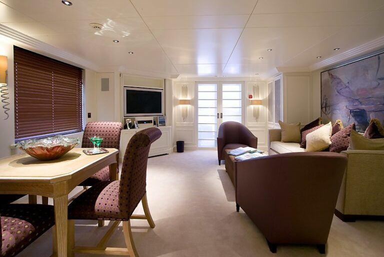 Top Lounging On Yacht VA BENE