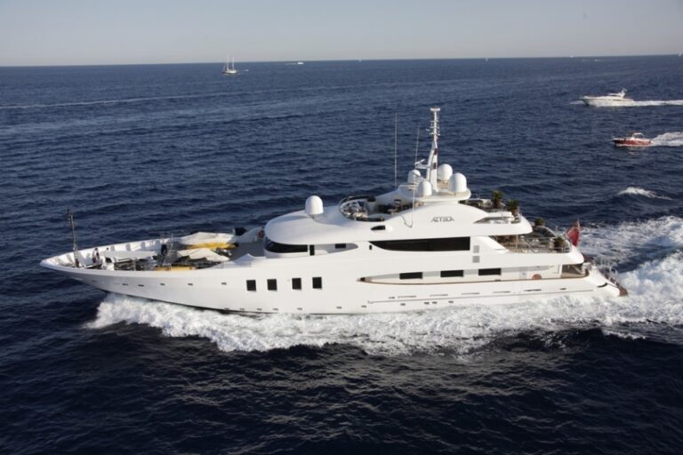 The 49m Yacht AZTECA II