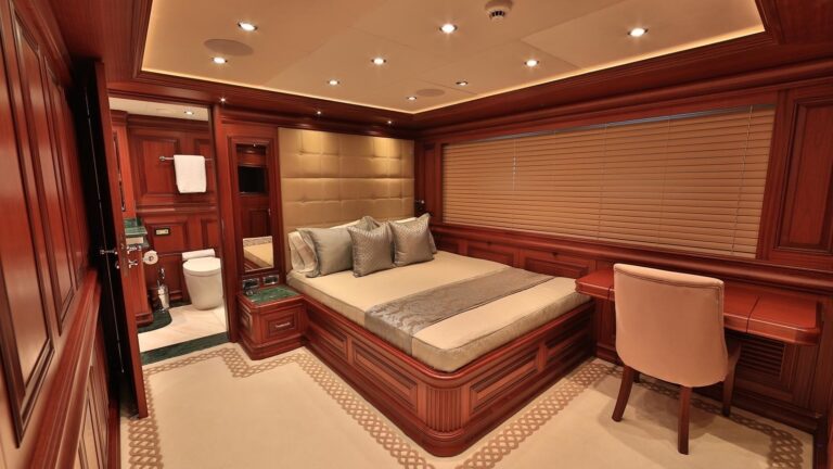 The 49m Yacht CLARITY