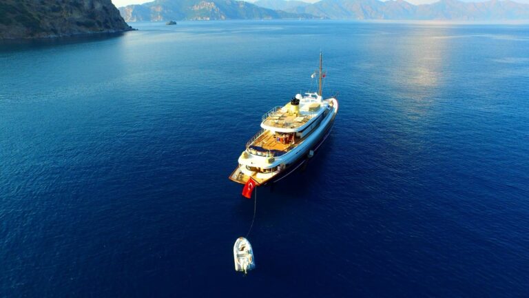 The 49m Yacht CLARITY
