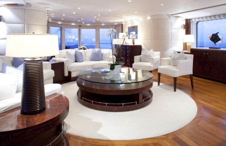 Premier Saloon On Board Yacht LA TANIA