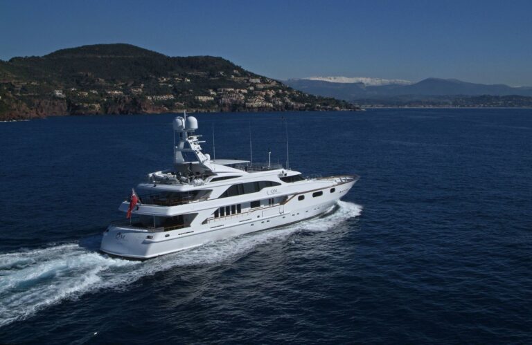 Aft Aspect On Board Yacht QM OF LONDON