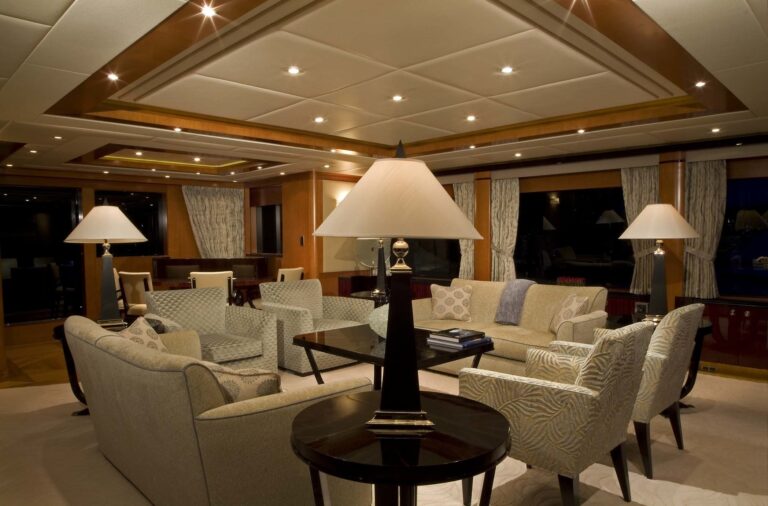 Profile: Yacht REEF CHIEF's Premier Saloon Pictured