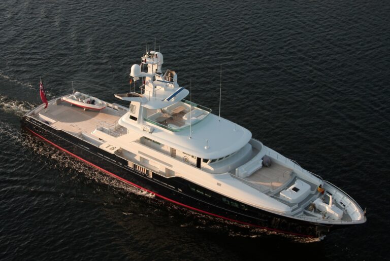The 49m Yacht T6