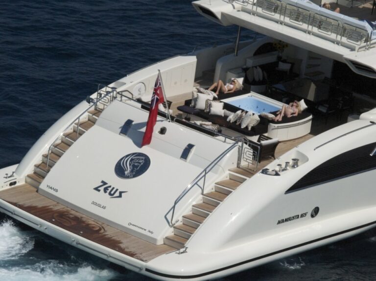 Swimming Landing On Board Yacht ZEUS I