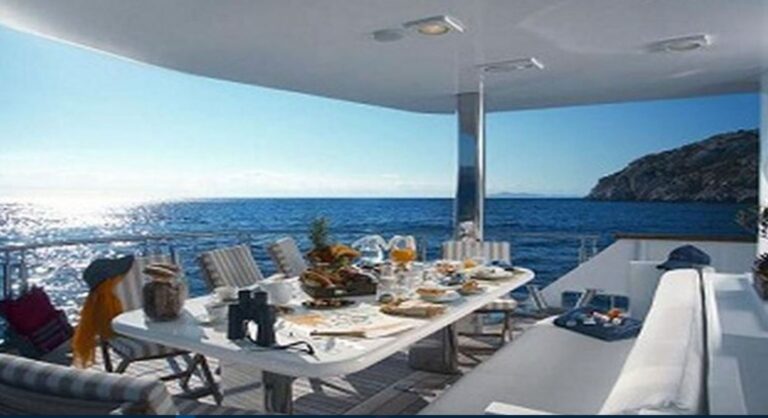 Alfresco dining