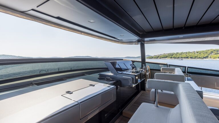 Deck Helm Controls